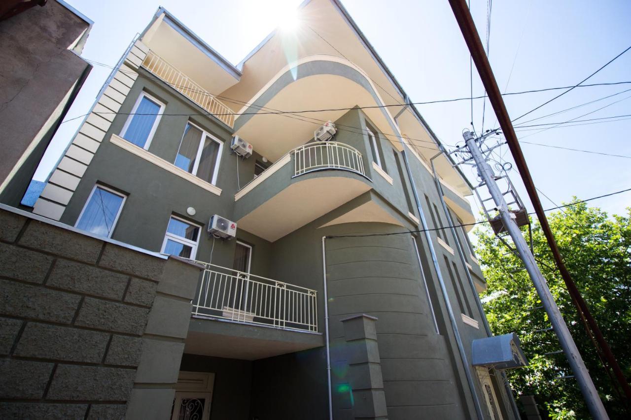 Готель Tbili House Тбілісі Екстер'єр фото