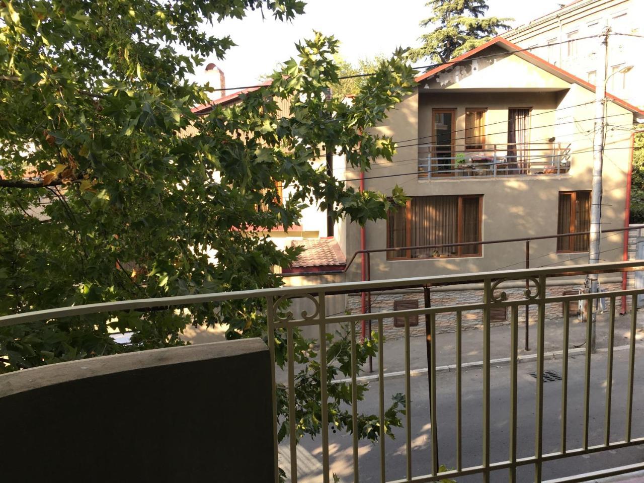 Готель Tbili House Тбілісі Екстер'єр фото